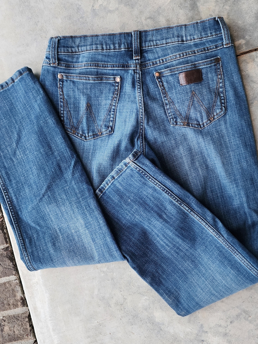 Wrangler Retro Kids Blue Denim Jeans - Classic Straight Leg Bootcut
